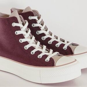 Converse Maroon High-Top Sneakers - Unisex W8 M6